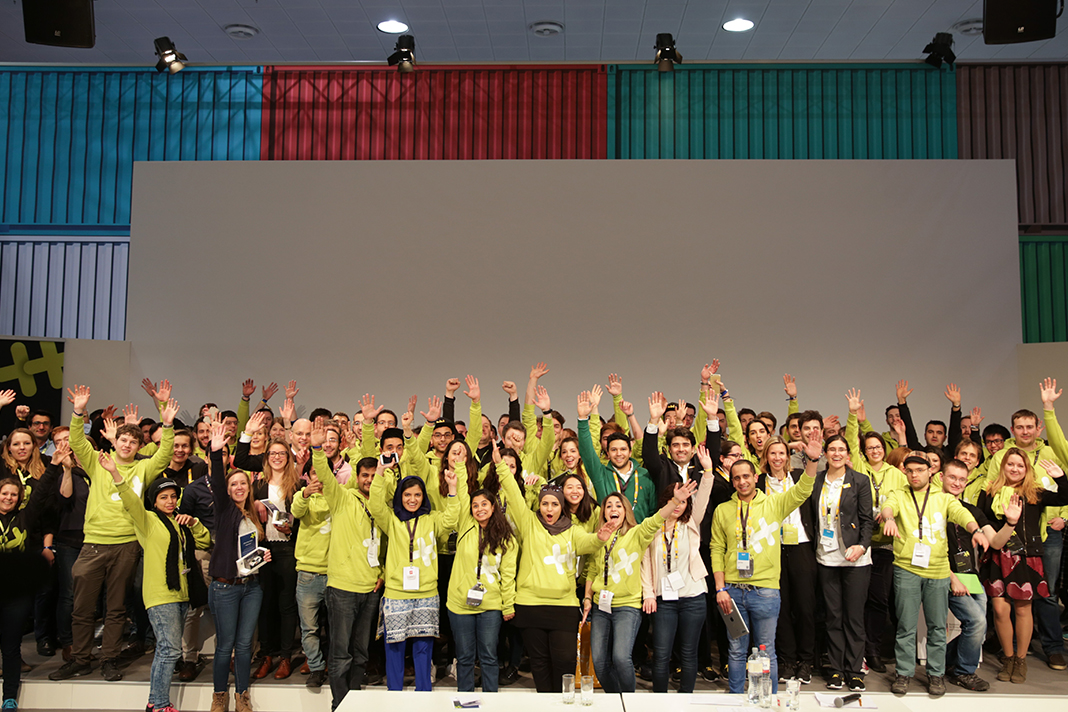Teams aus aller Welt auf dem Hackathon