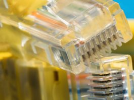 Das Breitband in Deutschland ist langsamer als gedacht. Anbieter versprechen, halten ihre Verträge aber nicht.