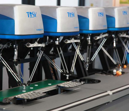 Delta-Roboter: milliDelta robot trägt das Dreifache seines Eigengewichtes Delta Roboter werden zunehmend in der Produktion und Medizin eingesetzt.