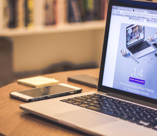 Eine moderne Website ist heutzutage unerlässlich für Unternehmen, um im Wettbewerb erfolgreich und online präsent zu sein.