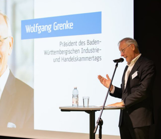 Interview mit Unternehmer Wolfgang Grenke Um seine Erfahrungen an junge Unternehmer*innen weiterzugeben, hat Grenke gemeinsam mit dem CyberForum das Scale-Up Leadership Programm gegründet.