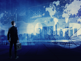 stehender Geschäftsmann, der verschiedene Grafiken des Unternehmens sieht. Internet der Dinge. Informations-und Kommunikationstechnologie. Digitale Transformation in der Finanzbranche