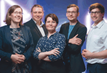 v.l.n.r.: Leona Grulich, Julian-Benedikt Scholle, Nadia Schillreff, Erik May, Maximilian Kühne vom Startup byte robotics.