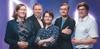 v.l.n.r.: Leona Grulich, Julian-Benedikt Scholle, Nadia Schillreff, Erik May, Maximilian Kühne vom Startup byte robotics.