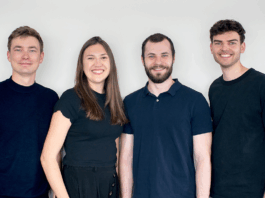 von links nach rechts: Nathan Miller, Elly Miller, Tim-Cedric Inhoff und Jakob Walk vom Startup streamlingo.