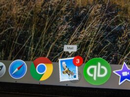 Von Karlsruhe in die Welt: Warum die E-Mail nicht totzukriegen ist E-Mail
