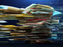 Ein hochgeschwindigkeits-konzeptionelles 3D-Rendering eines riesigen Papierstapels, der in digitale Datenströme umgewandelt wird und Dokumentenscanning, Informationsfluss, Workflow-Automatisierung und den Wechsel von Papier zu Cloud-Speicher illustriert.